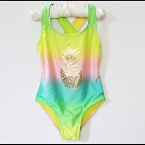 Adorable Bathing Suit 4/5T 💛